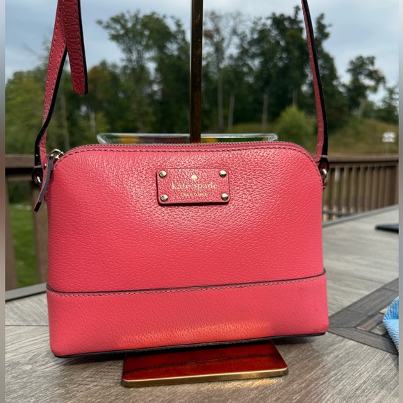 GUC! Kate Spade Pink Coral Clean Leather Crossbody Bag - Picture 1 of 5